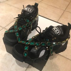 Gucci Flashtrek Sneakers
